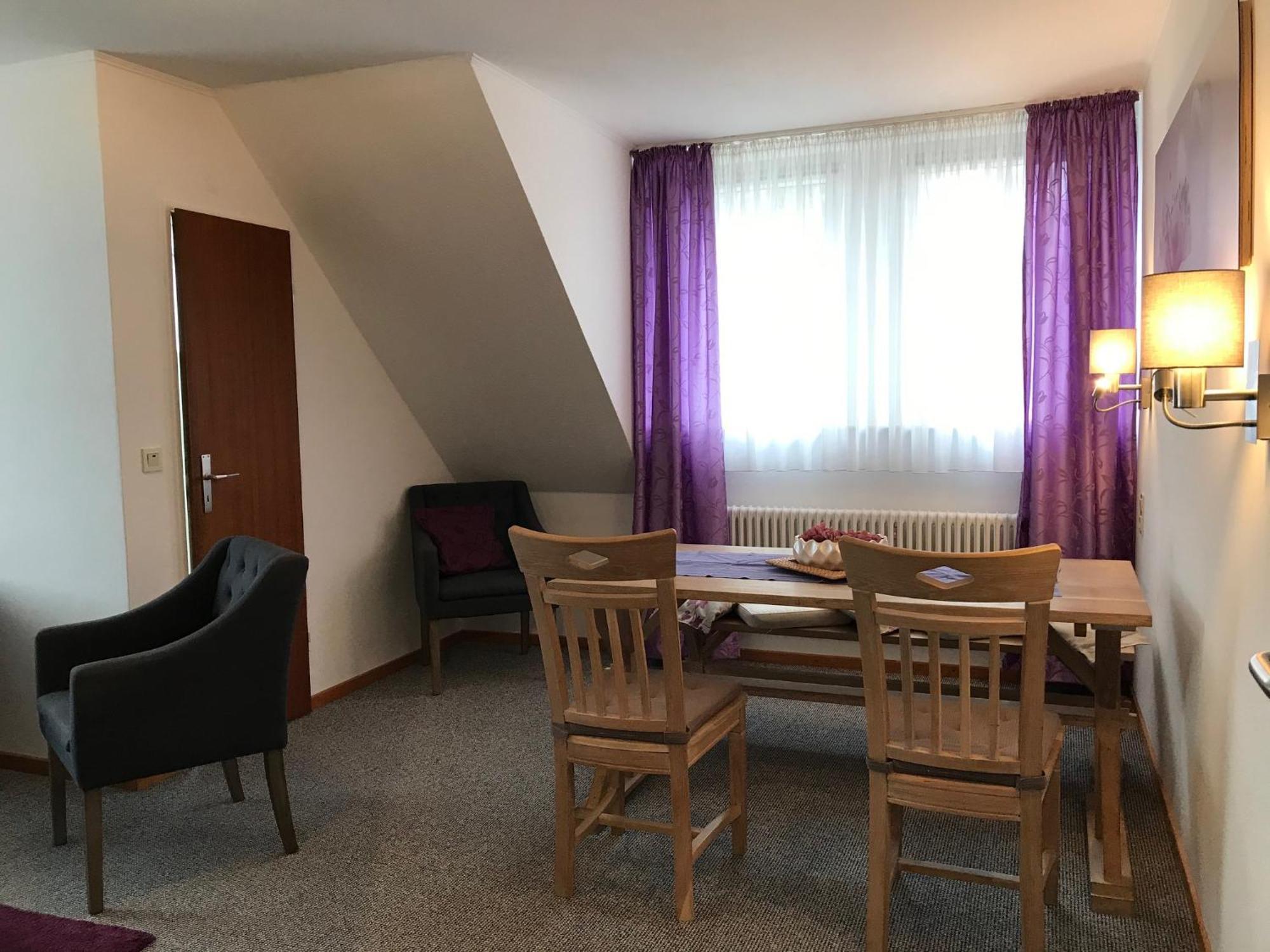 Landhaus Heidekrug Хилдесхайм Екстериор снимка